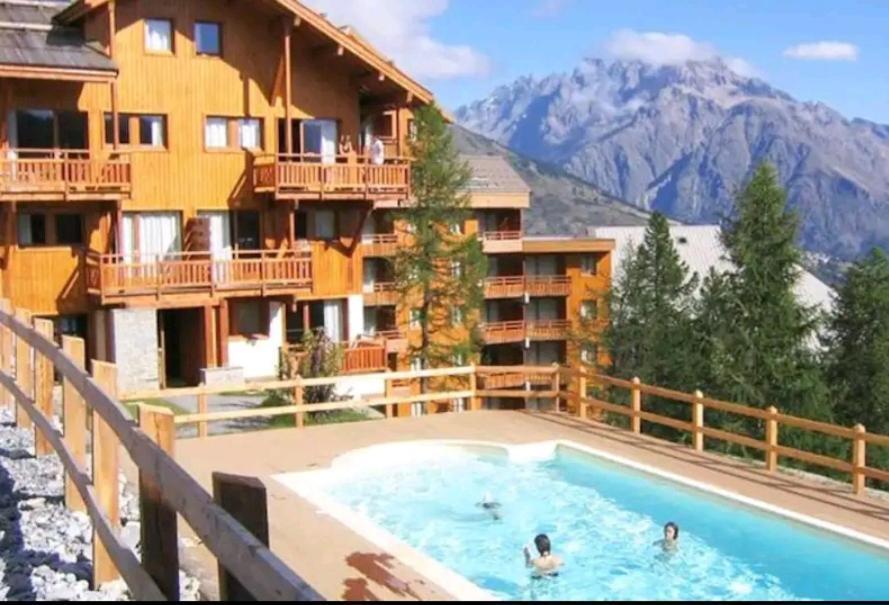 Апартаменты Le Hameau Des Ecrins Narreyroux Экстерьер фото